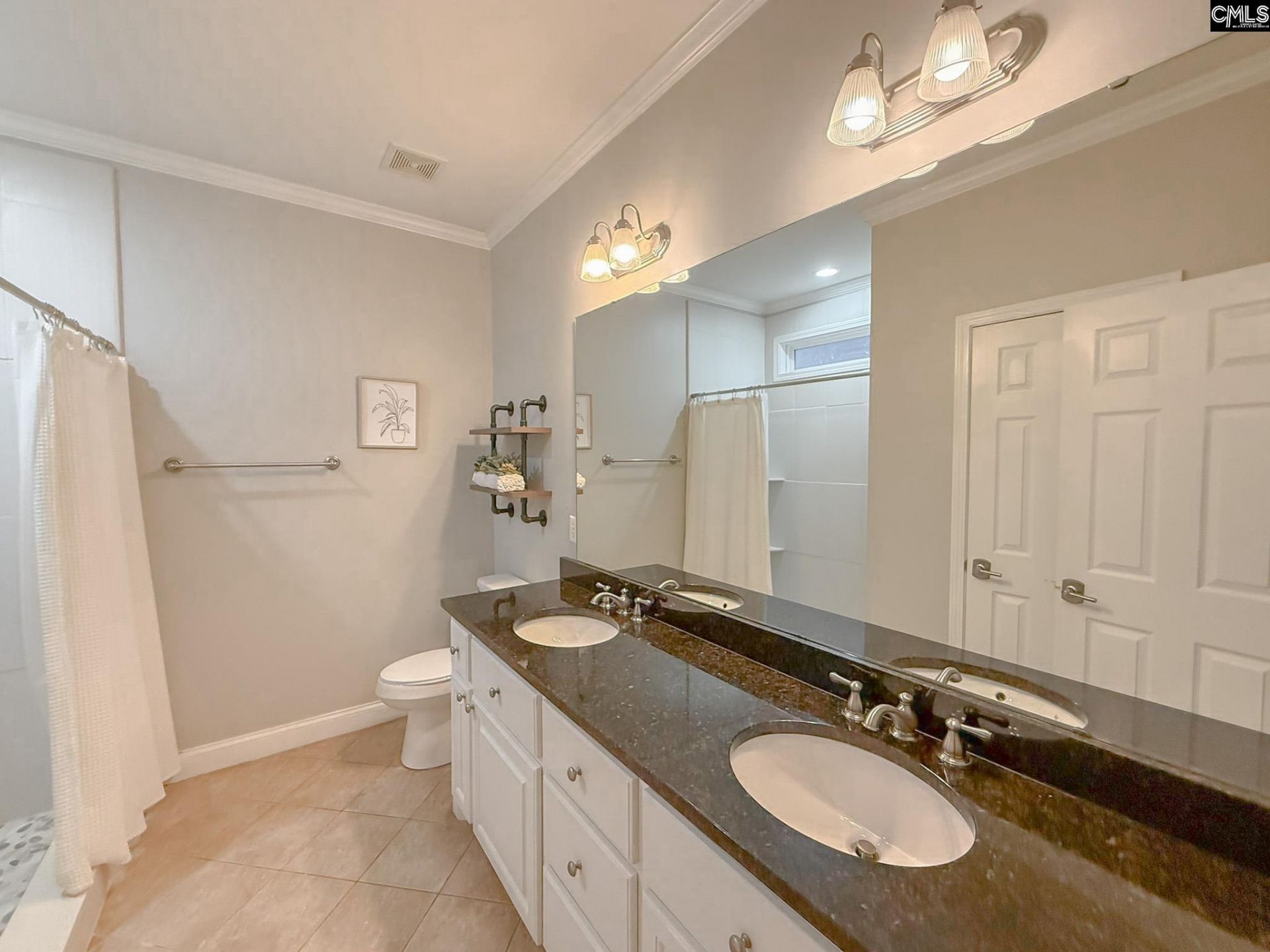 2410 Superior Street Photo 15