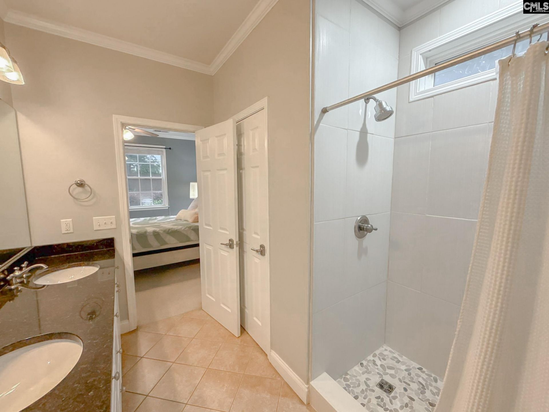 2410 Superior Street Photo 16