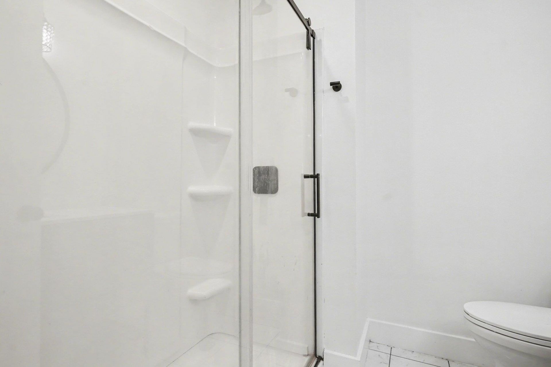 1305 Barker St. Photo 21