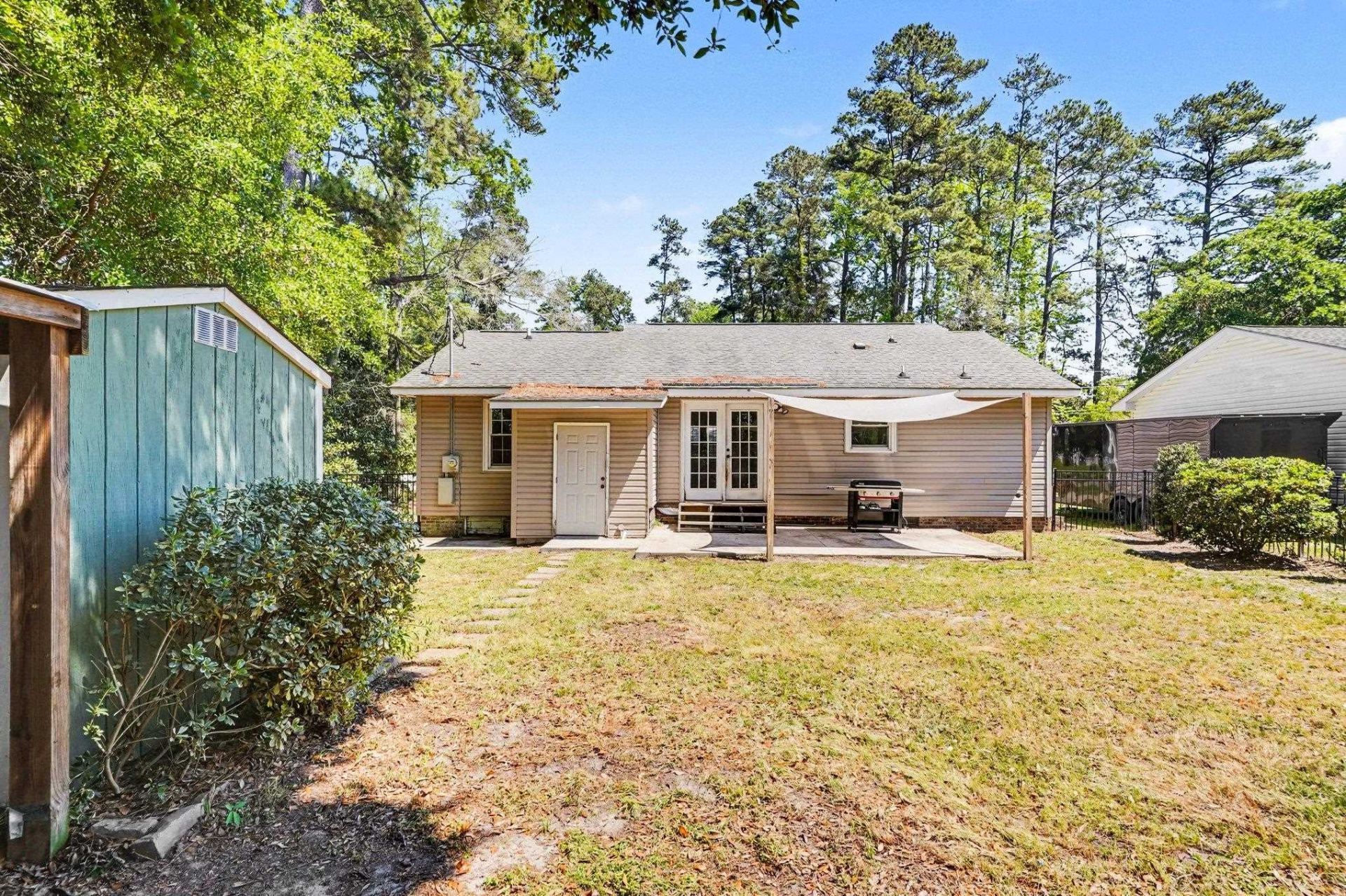 1305 Barker St. Photo 24