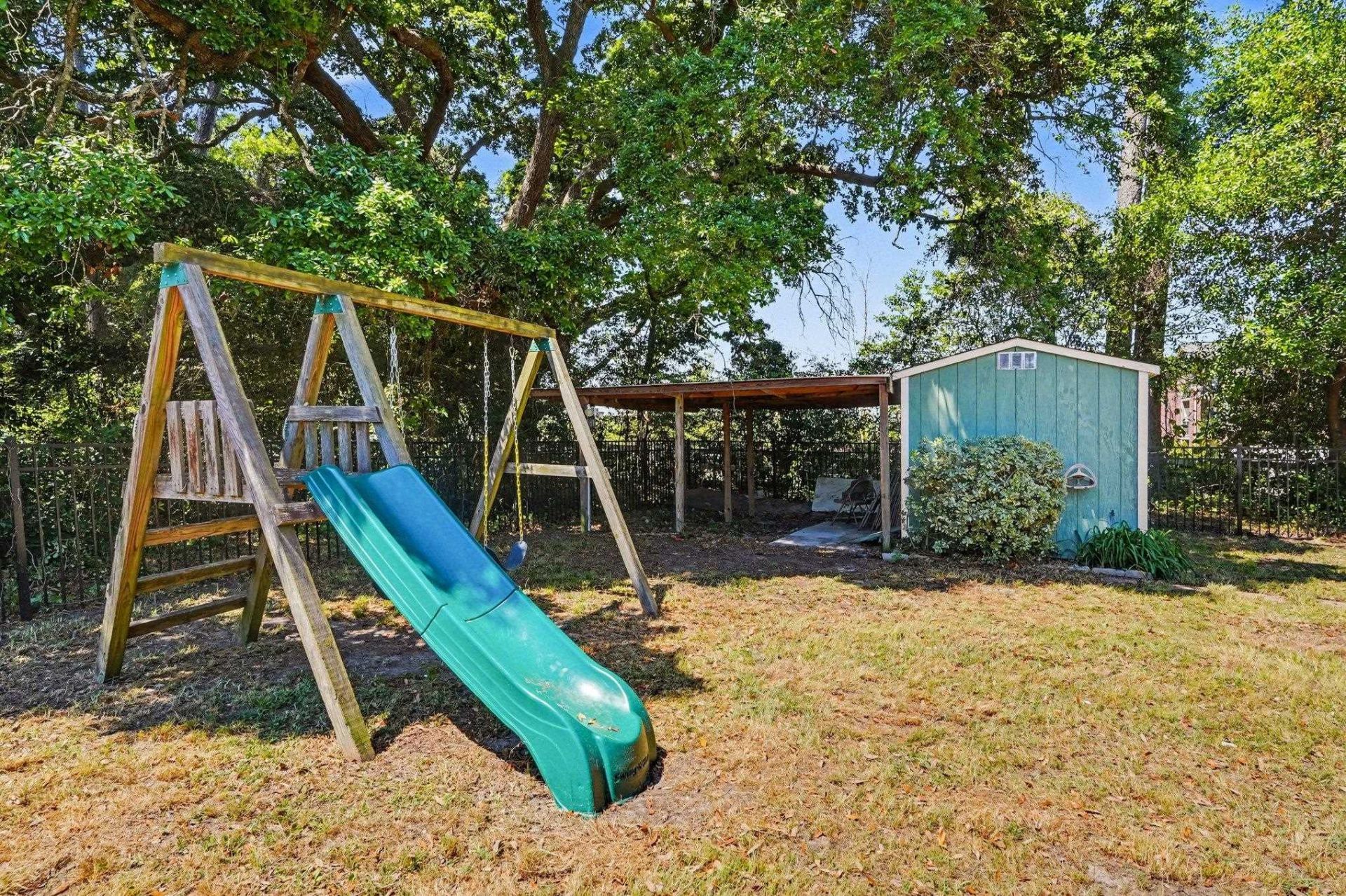 1305 Barker St. Photo 26