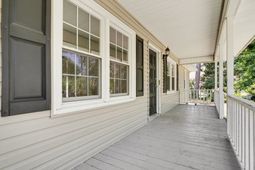 1305 Barker St. photo 4