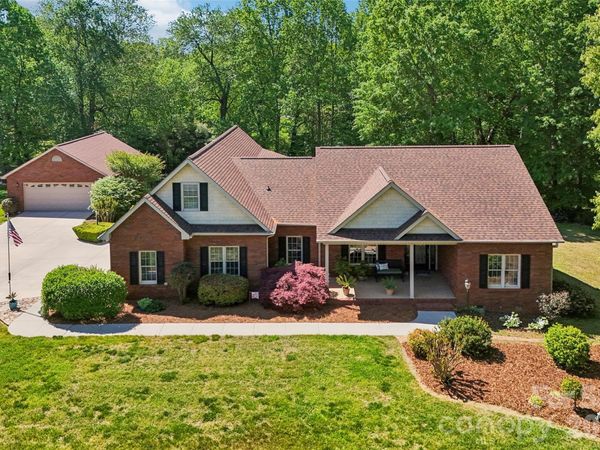 155 Howard Pond Loop, Statesville, NC 28625