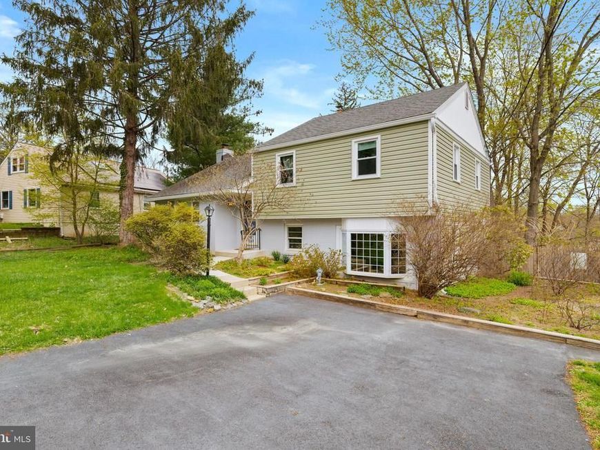 137 Waterloo Avenue, Berwyn, PA 19312 Main Photo