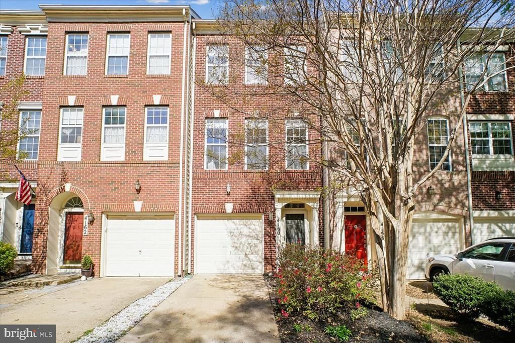 4160 Timber Log Way, Fairfax, VA 22030 Main Photo