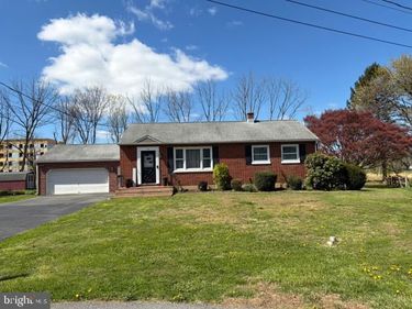 6 BELLEVUE COURT, LANCASTER, PA 17603