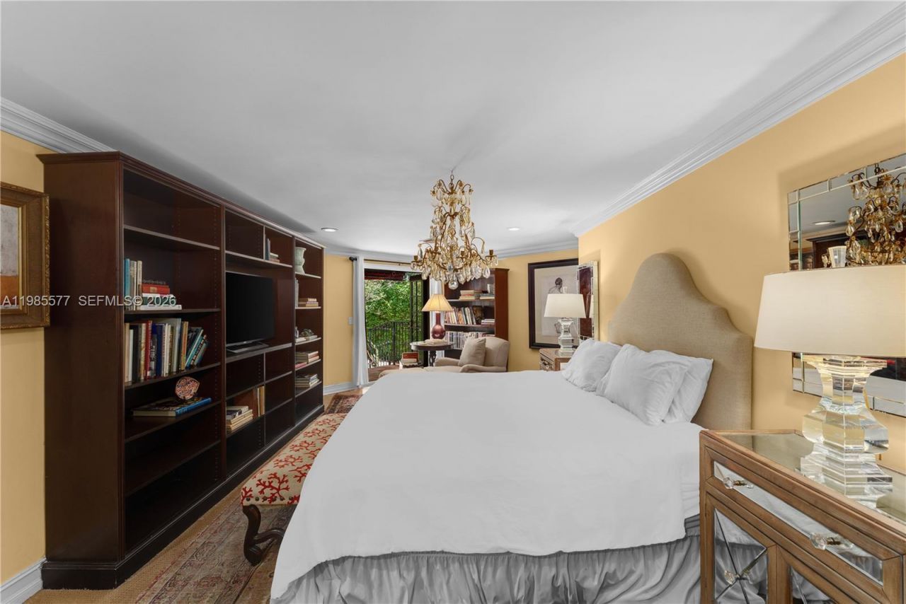 737 Majorca Ave, Coral Gables, FL 33134 Photo