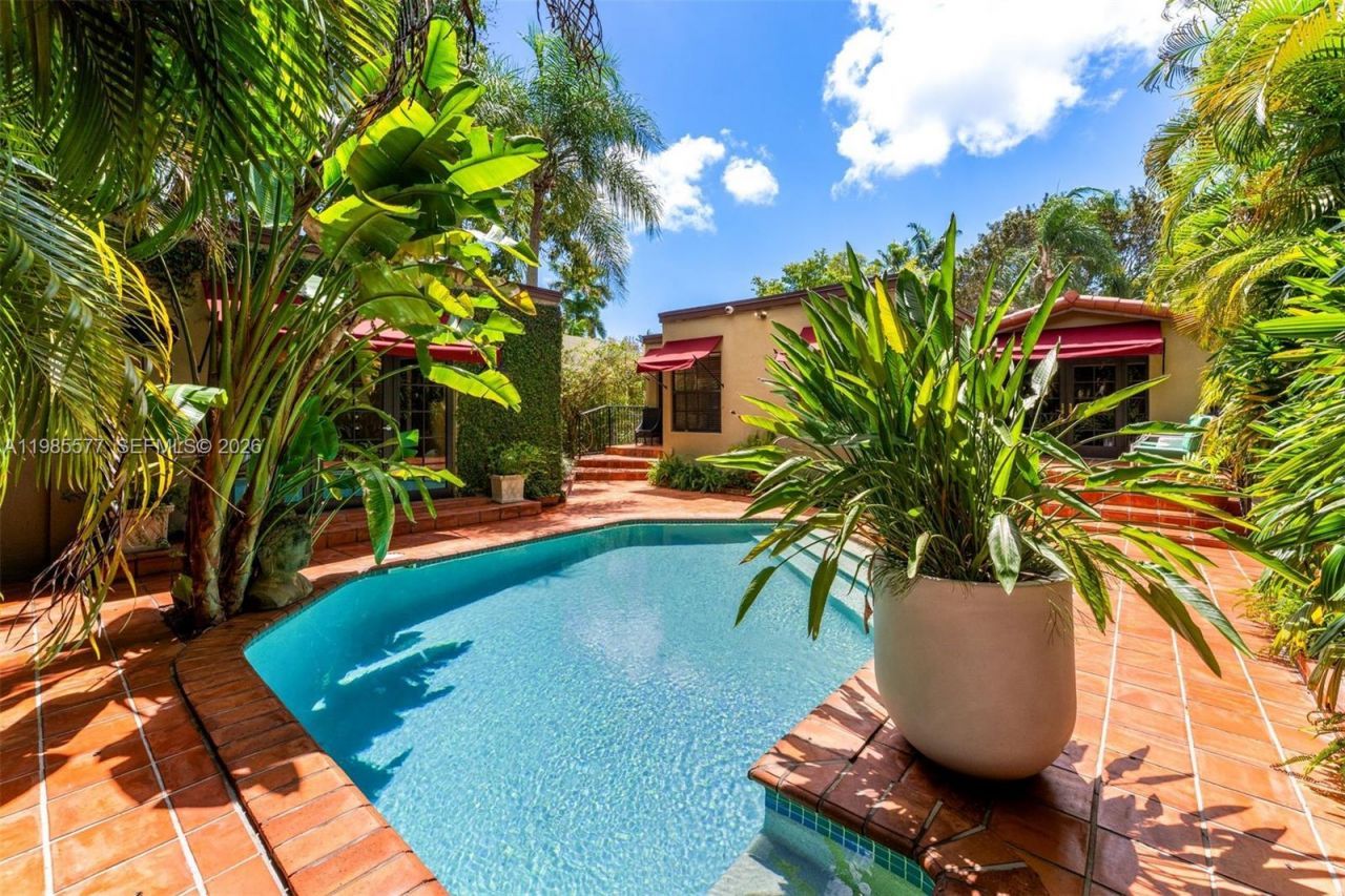 737 Majorca Ave, Coral Gables, FL 33134 Photo