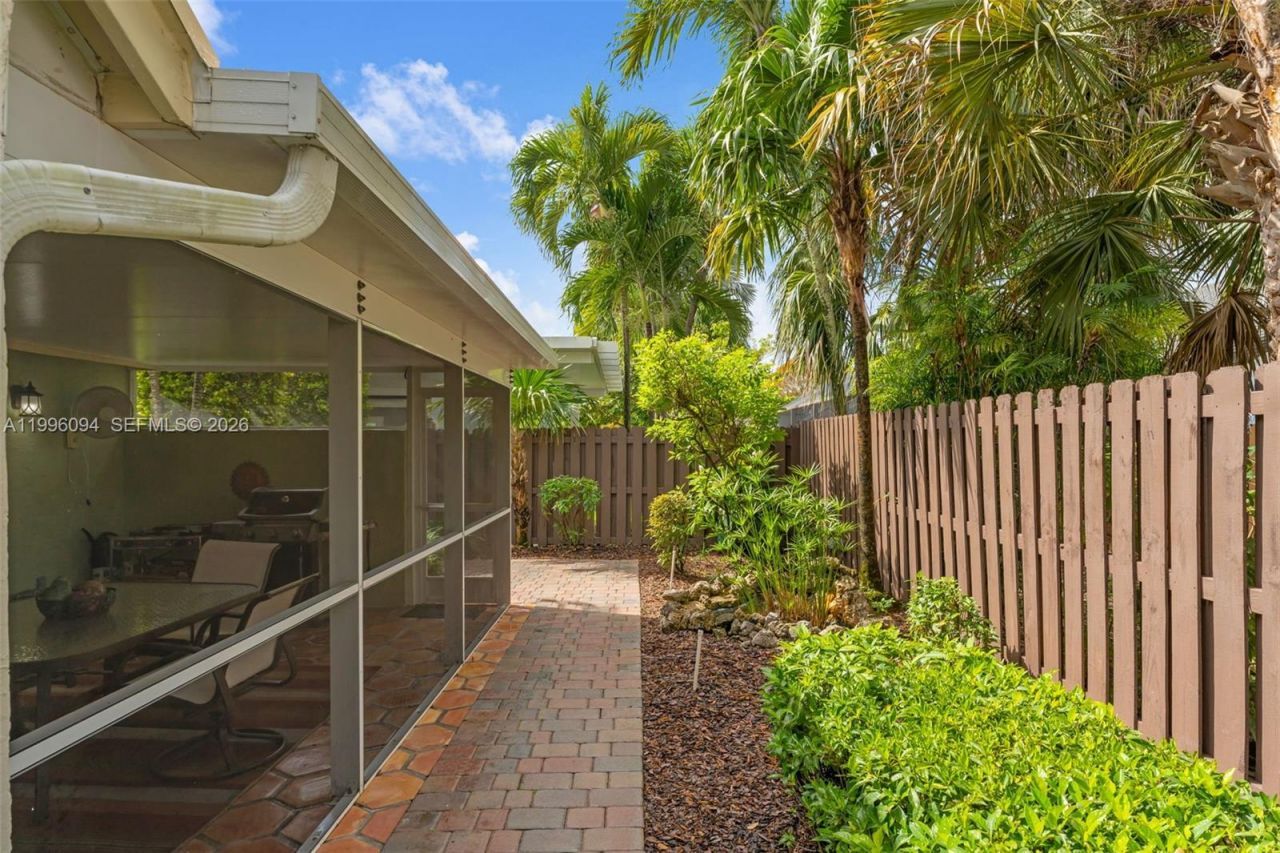 11018 SW 147th Pl, Miami, FL 33196 Photo