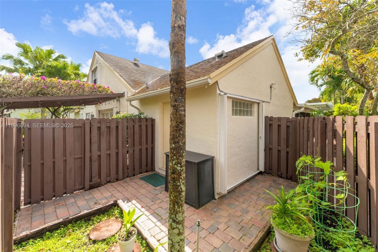 11018 SW 147th Pl, Miami, FL 33196 Photo