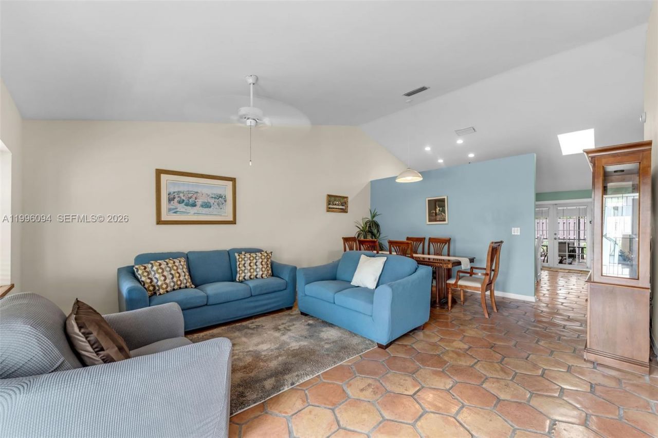 11018 SW 147th Pl, Miami, FL 33196 Photo