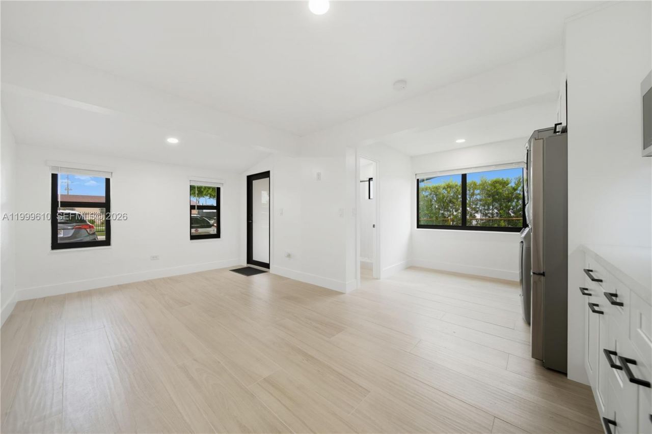 3101 SW 106th Ave, Unit Efficiency, Miami, FL 33165 Photo