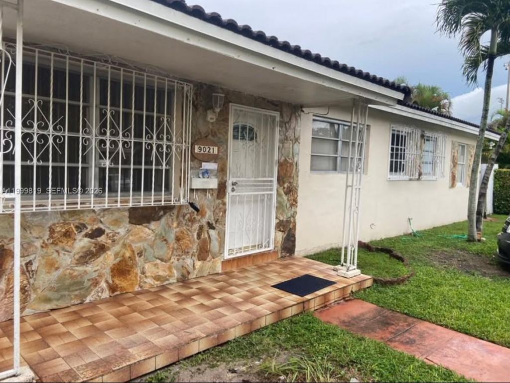 9021 SW 30th Ter, Miami, FL 33165 Photo
