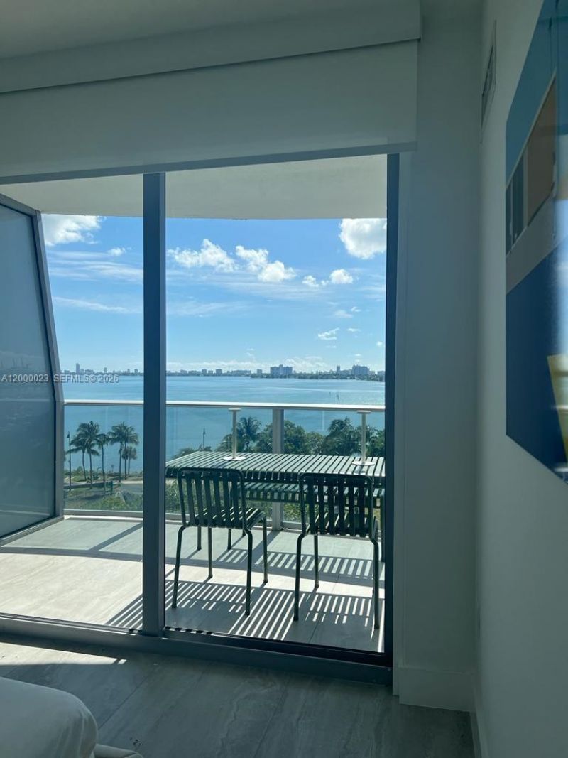 488 NE 18th St, Unit 606, Miami, FL 33132 Photo