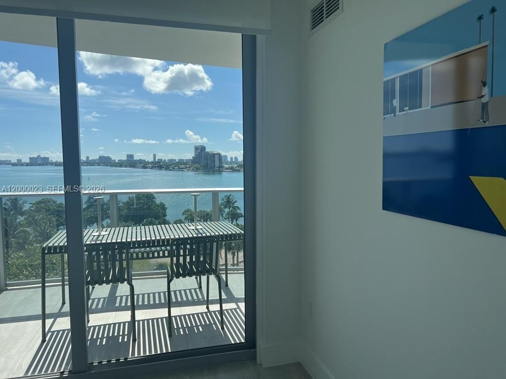 488 NE 18th St, Unit 606, Miami, FL 33132 Photo