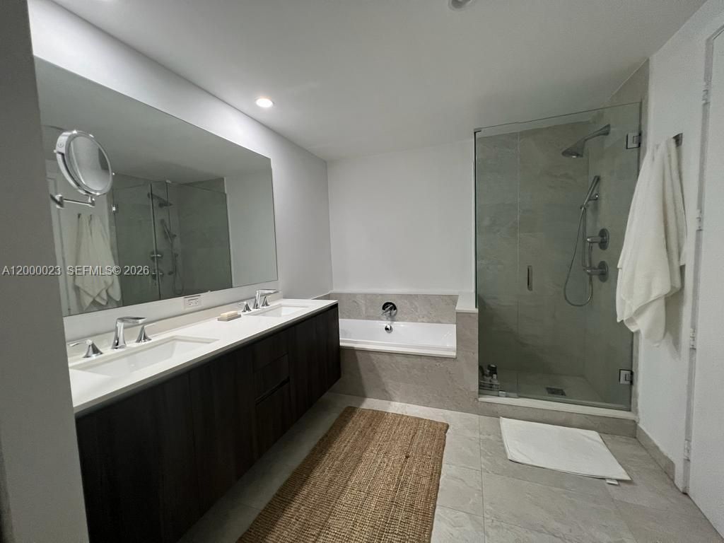 488 NE 18th St, Unit 606, Miami, FL 33132 Photo
