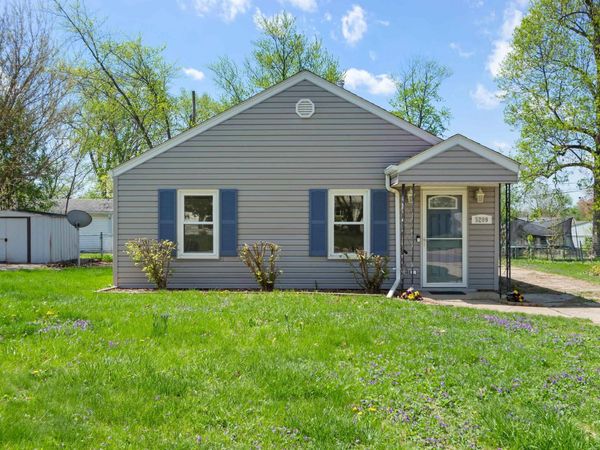 5209 N GLEN ELM Drive, Peoria Heights, IL 61616