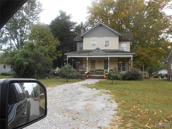 515 E Cole Street, Duquoin, IL 62832