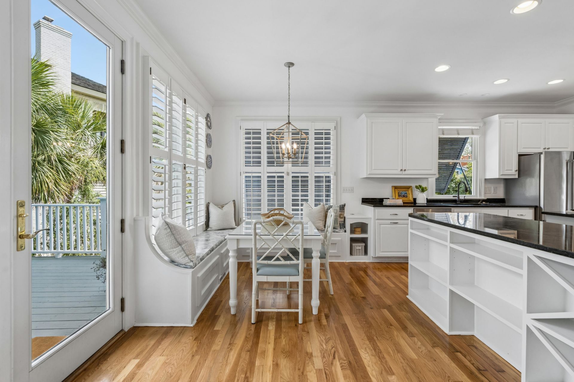 7 2nd Avenue Photo 10