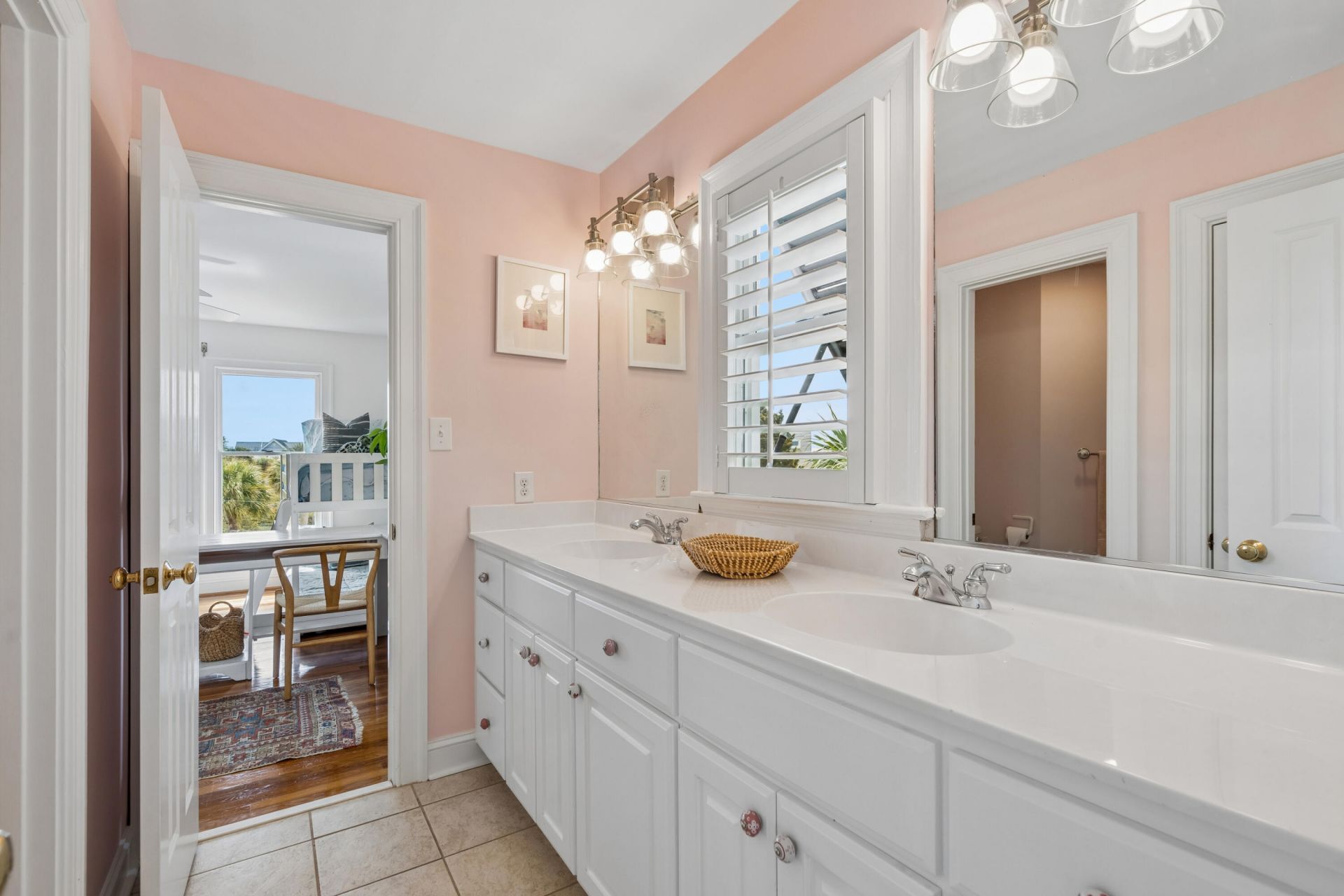 7 2nd Avenue Photo 43