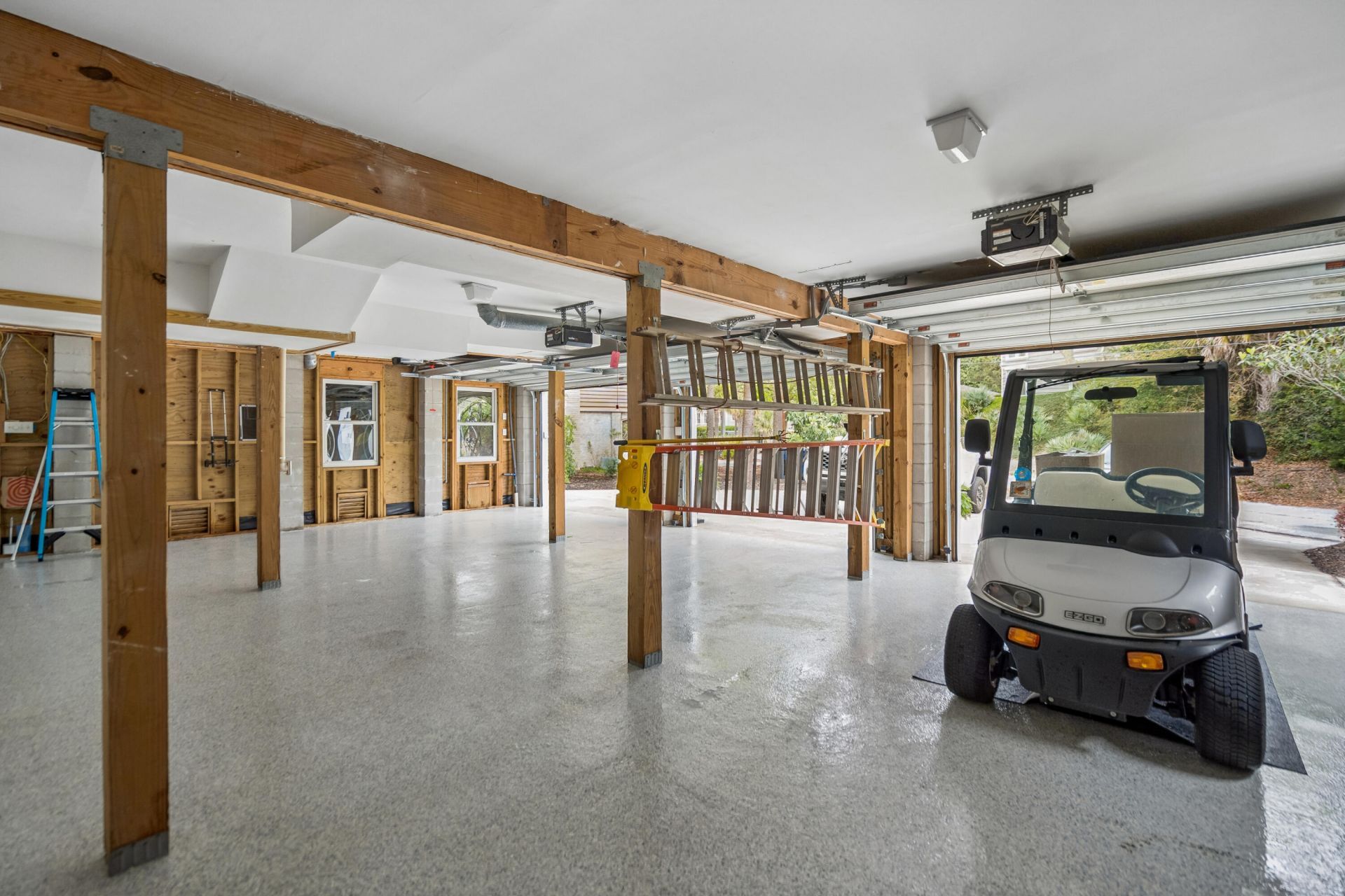 7 2nd Avenue Photo 50