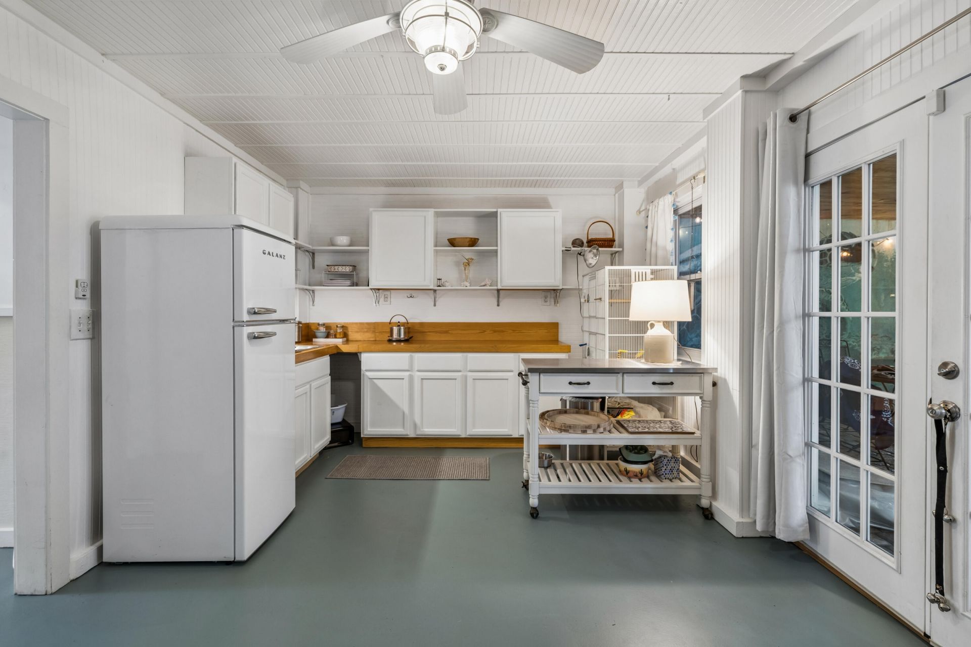 7 2nd Avenue Photo 55