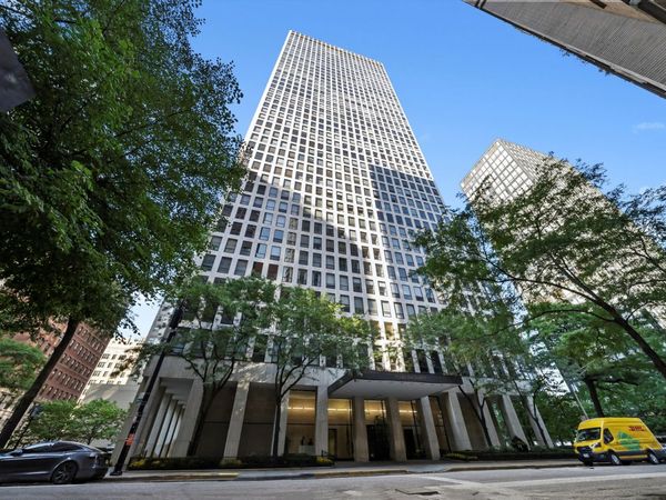 260 E Chestnut Street , Unit 2306, Chicago, IL 60611