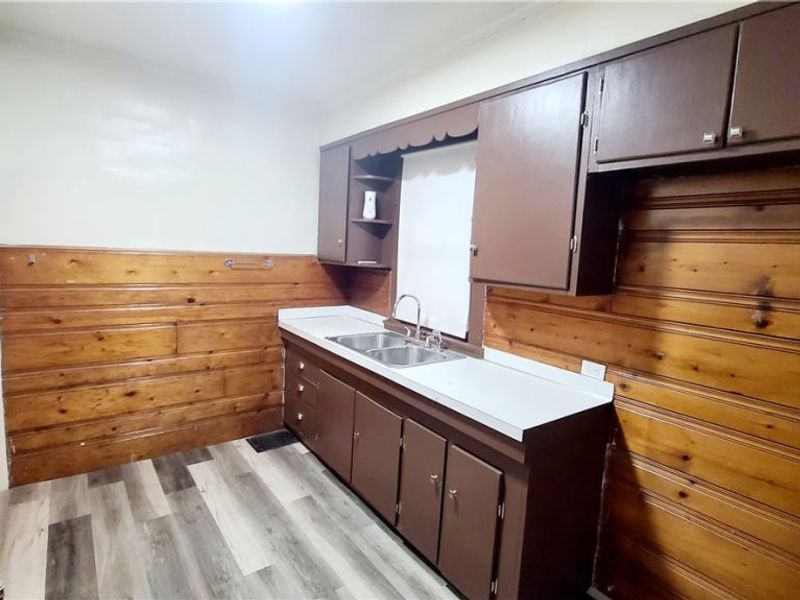 18 Whitney Avenue S, Youngstown, OH 44509 Photo 5