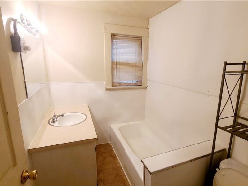 18 Whitney Avenue S, Youngstown, OH 44509 Photo 7