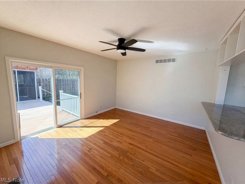 7049 Woodland Avenue, Chagrin Falls, OH 44023 Photo 11