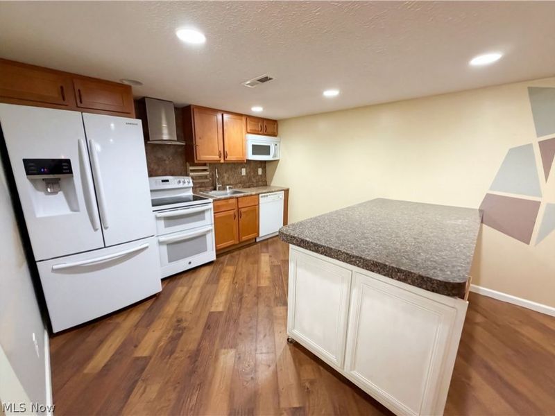 7049 Woodland Avenue, Chagrin Falls, OH 44023 Photo 23