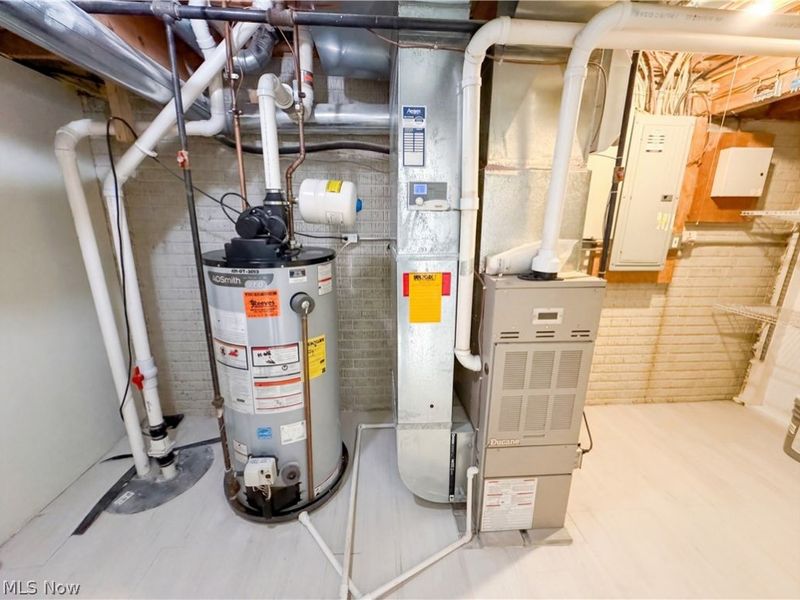 7049 Woodland Avenue, Chagrin Falls, OH 44023 Photo 27