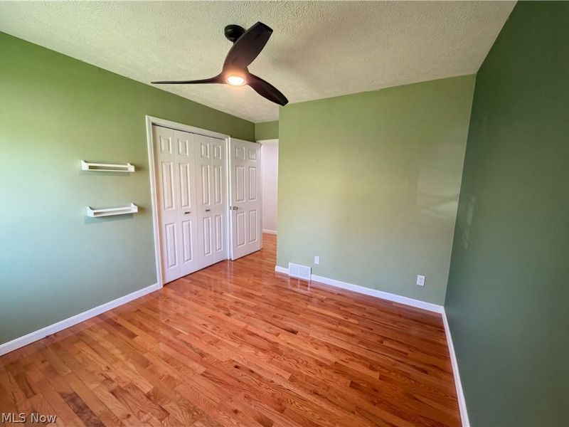 7049 Woodland Avenue, Chagrin Falls, OH 44023 Photo 4