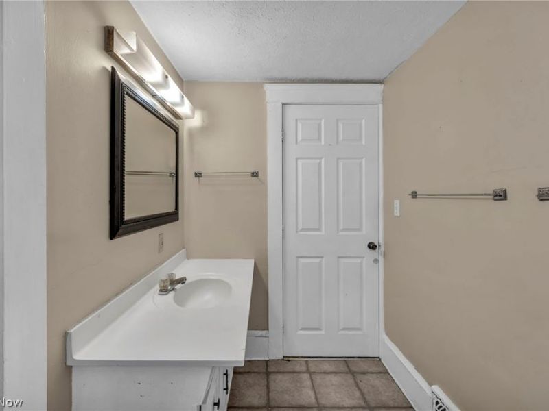 2279 SW 13th Street SW, Akron, OH 44314 Photo 32