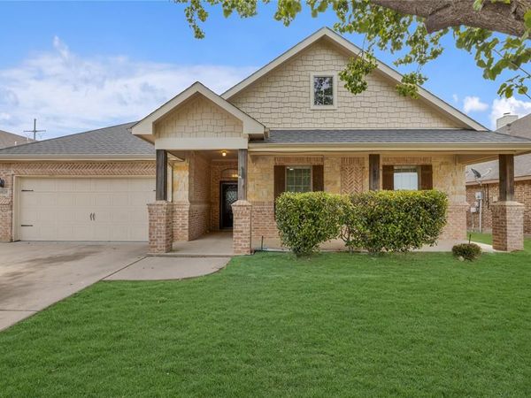 5828 Caballo Street, Fort Worth, TX 76179