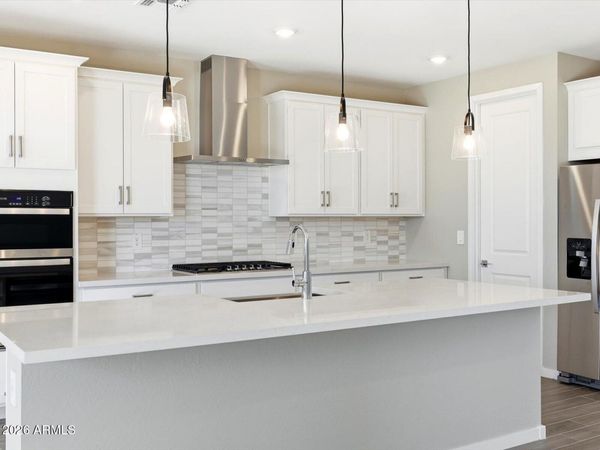 17659 W COLLEGE Drive, Goodyear, AZ 85395