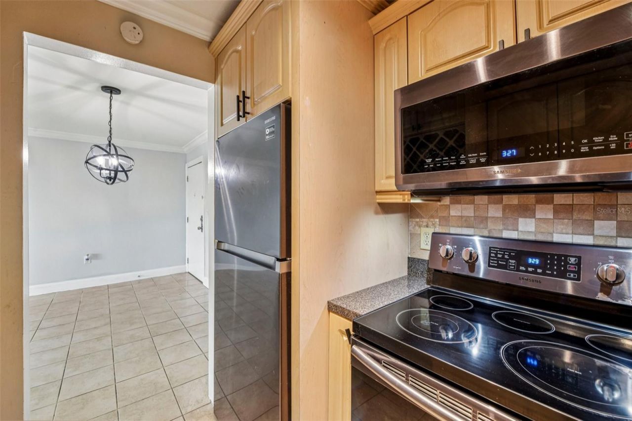 926 Lake Destiny Road, Unit F, Altamonte Springs, FL 32714 Photo
