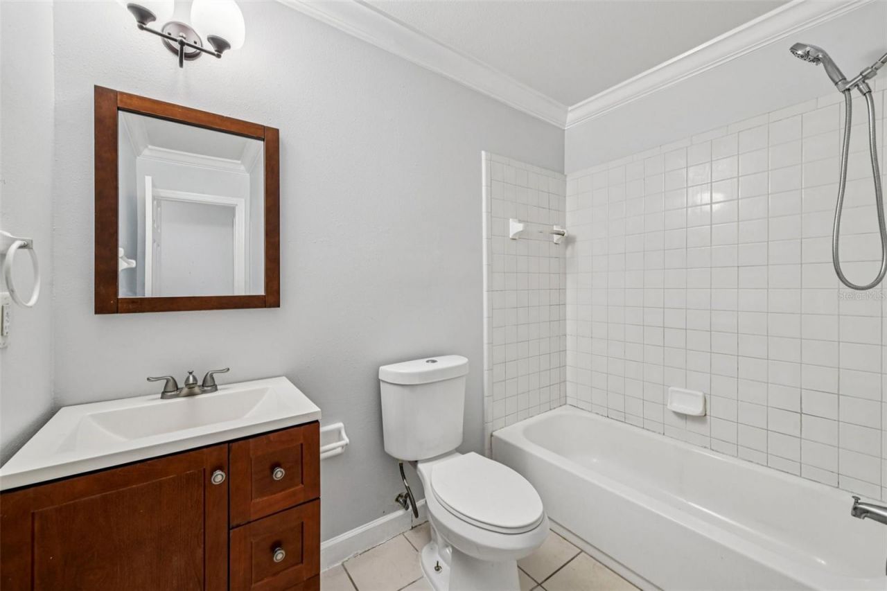 926 Lake Destiny Road, Unit F, Altamonte Springs, FL 32714 Photo