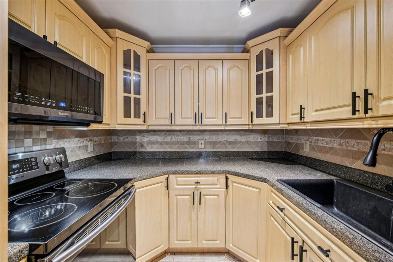 926 Lake Destiny Road, Unit F, Altamonte Springs, FL 32714 Photo