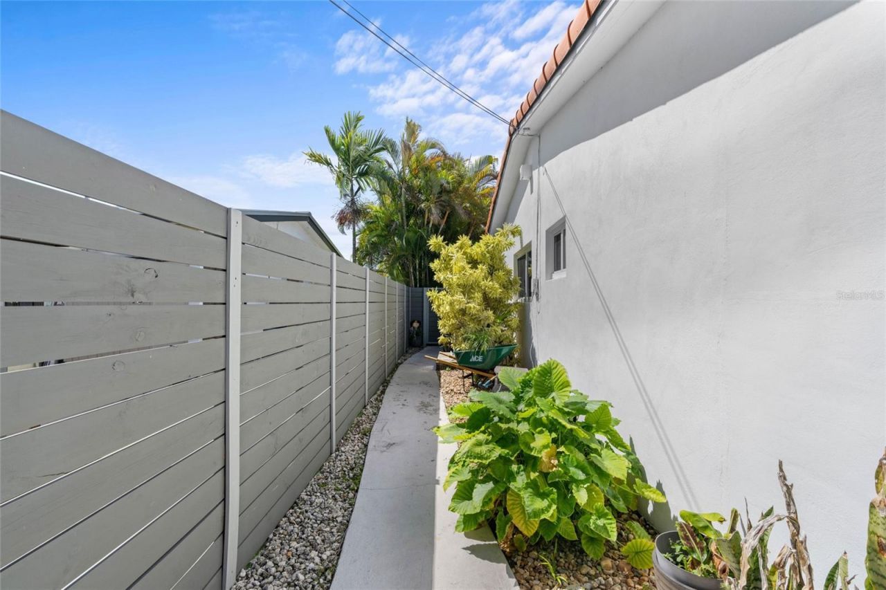 9451 SW 61st Street, Miami, FL 33173 Photo