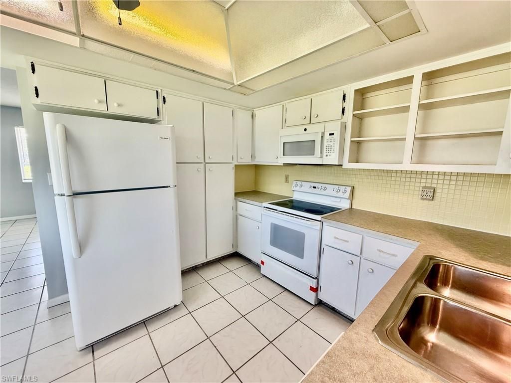 343 Joel Blvd, Unit 211-D, Lehigh Acres, FL 33936 Photo
