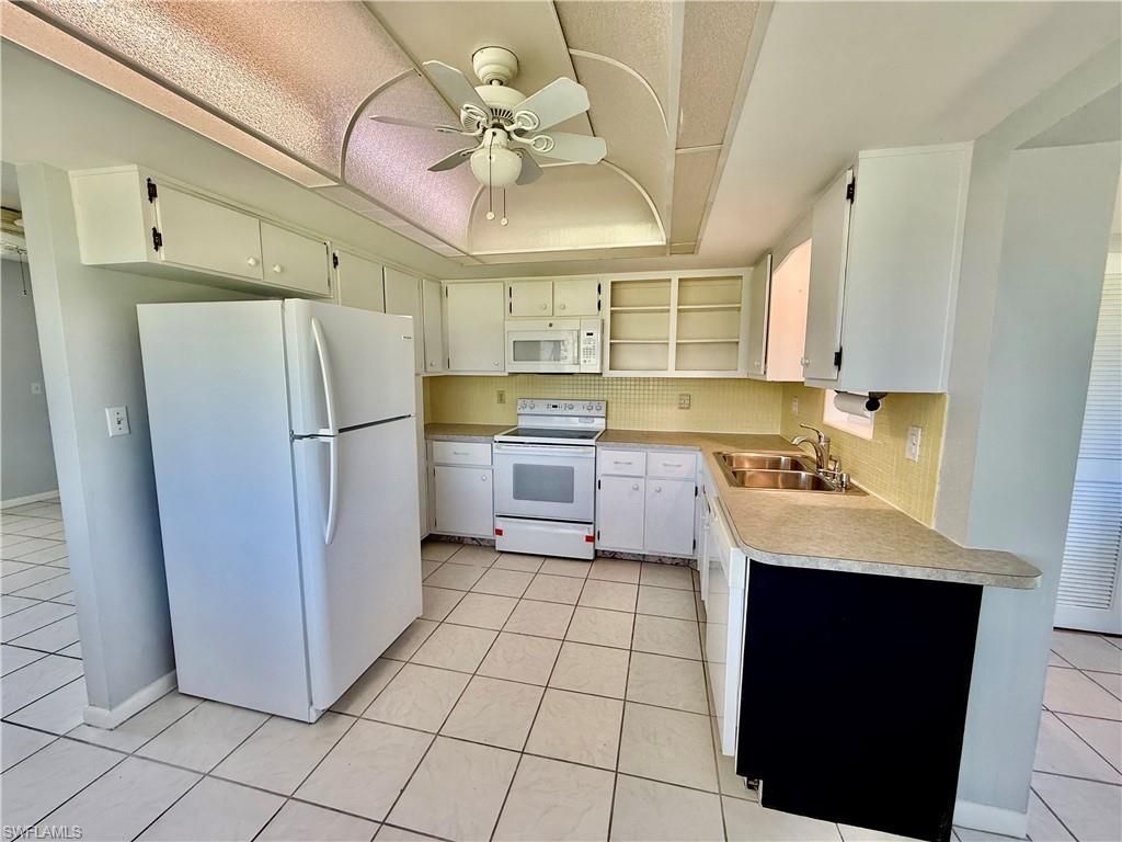 343 Joel Blvd, Unit 211-D, Lehigh Acres, FL 33936 Photo