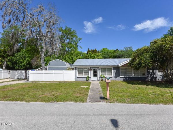 1014 W Samms Avenue, Port Orange, FL 32129