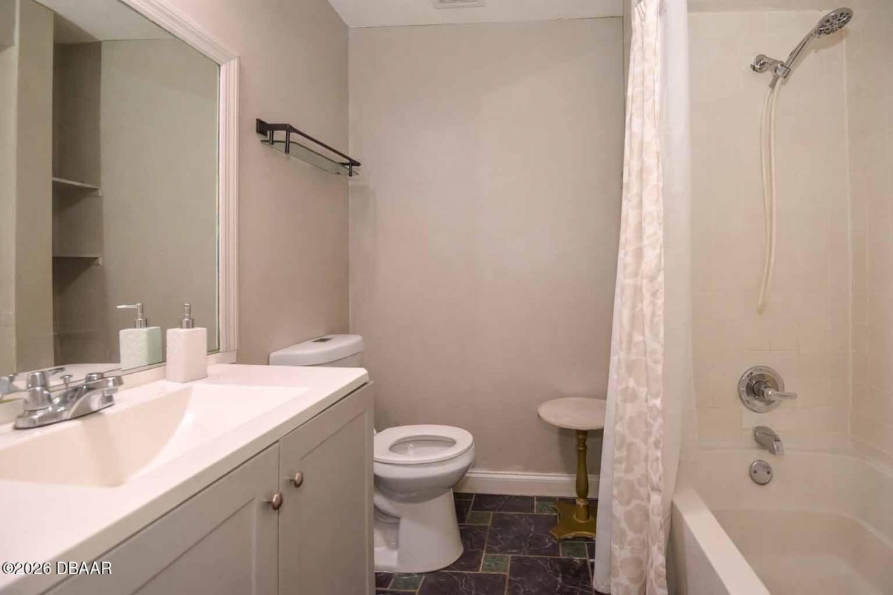 1014 W Samms Avenue, Port Orange, FL 32129 Photo