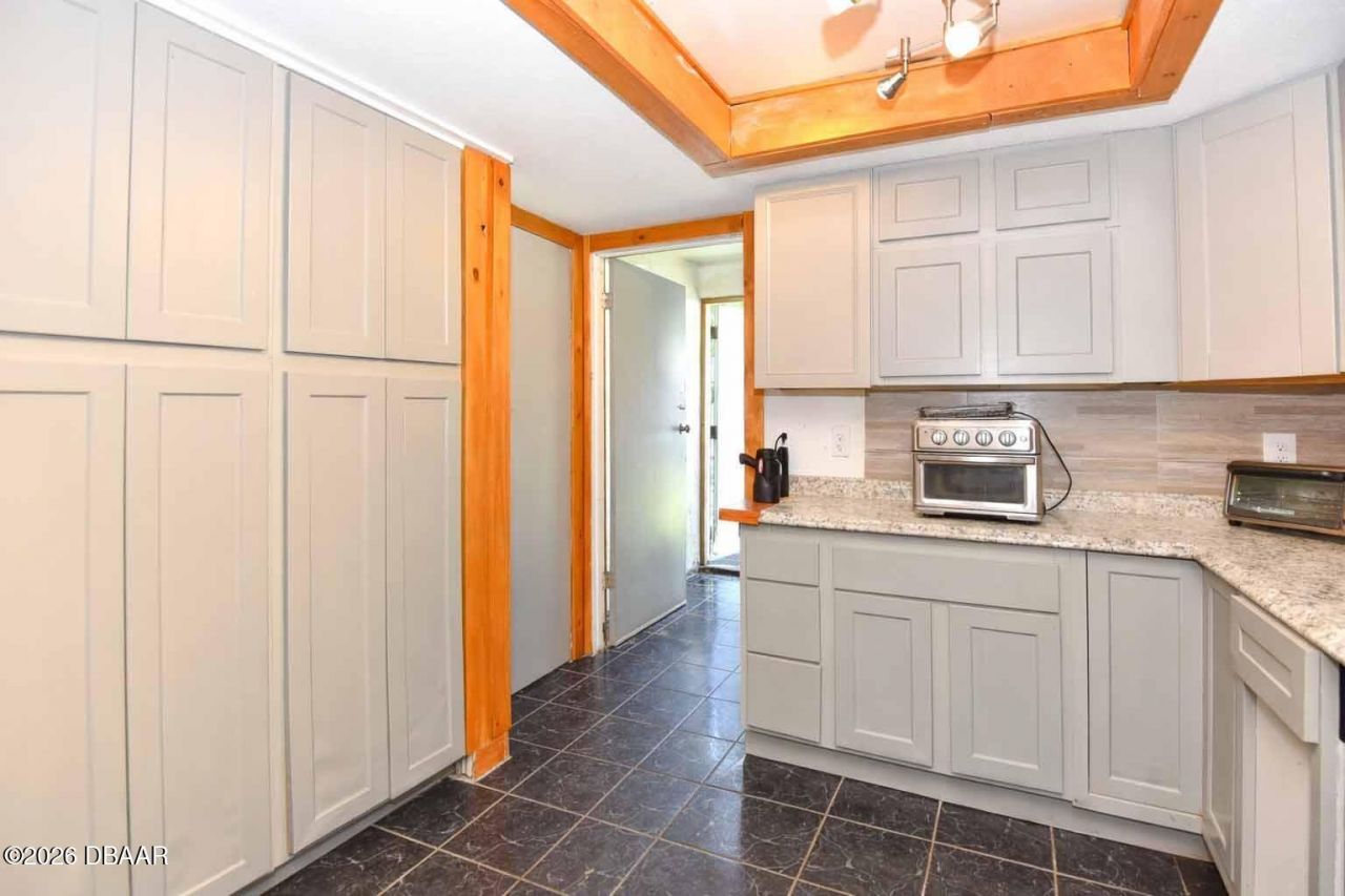 1014 W Samms Avenue, Port Orange, FL 32129 Photo