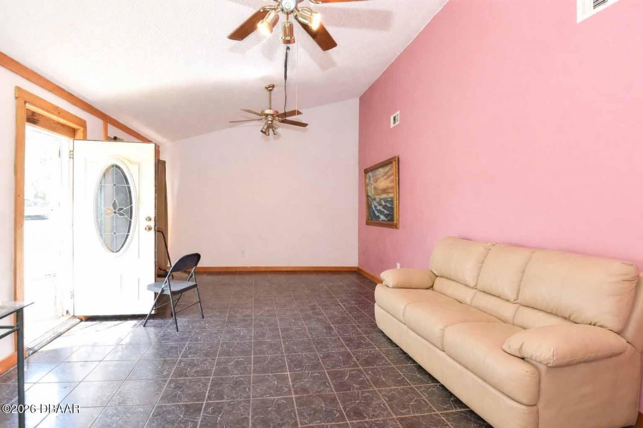 1014 W Samms Avenue, Port Orange, FL 32129 Photo