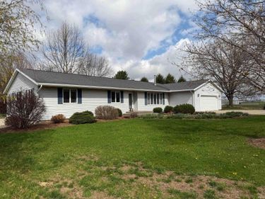 8735 Pine Road, Plymouth, IN 46563