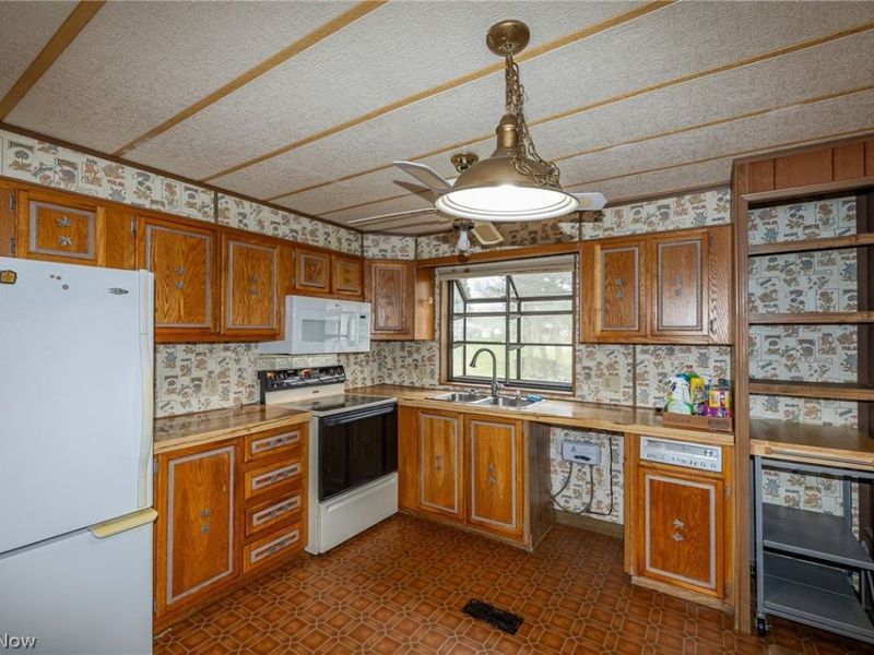 46 Sycamore, Olmsted Township, OH 44138 Photo 12