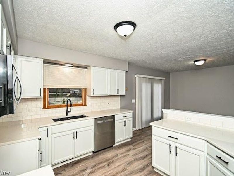 2391 Libra Circle SW, Canton, OH 44706 Photo 12