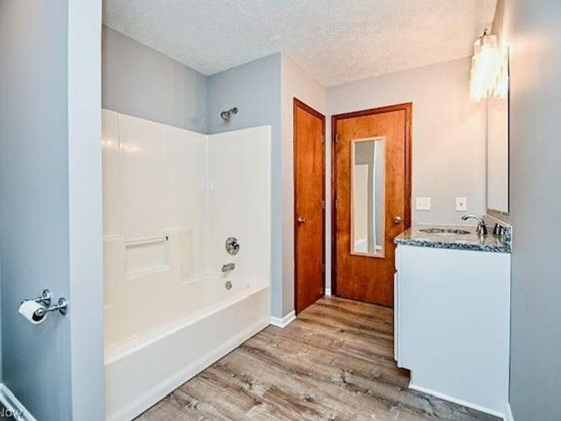 2391 Libra Circle SW, Canton, OH 44706 Photo 19